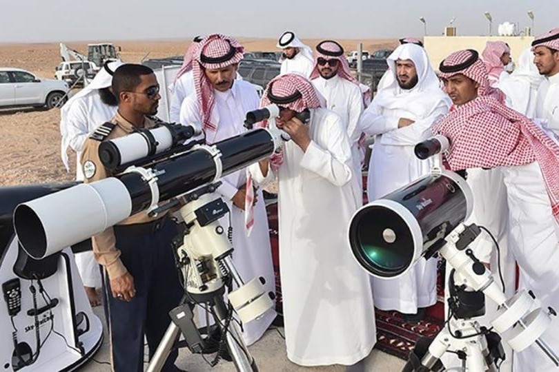 السعودية: غدا المتمم لشهر رمضان والإثنين أول أيام عيد الفطر