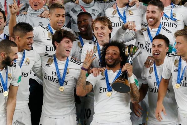 فوز ريال مدريد بلقب الليجا للمرة الـ 35 في تاريخه يتصدر اهتمامات الصحف الإسبانية