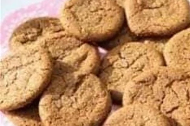بخطوات بسيطة.. إليكِ طريقة عمل بسكويت الزنجبيل