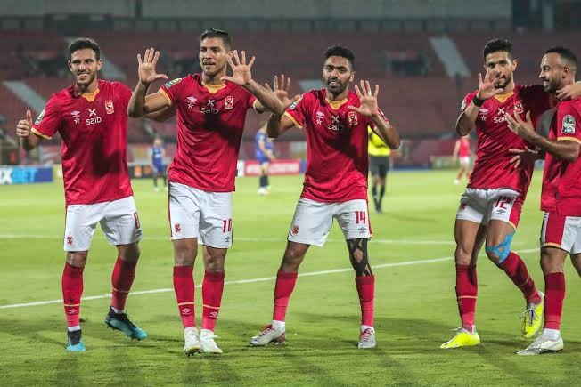 الأهلي يختتم تدريباته استعدادا لمواجهة وفاق سطيف الجزائري غدا