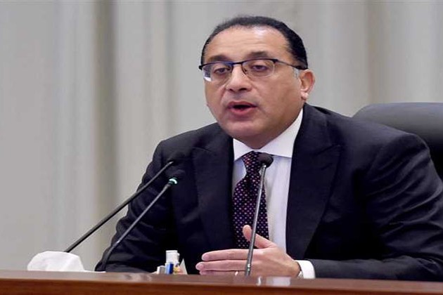 رئيس الوزراء يستعرض الإصدار الجديد من دورية