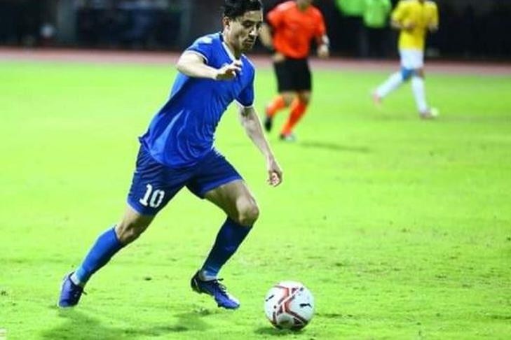 بعد تداول أنباء عن توقيعه للقلعة البيضاء.. هل ينتقل عبد الكبير الوادي من سموحة إلى الزمالك؟