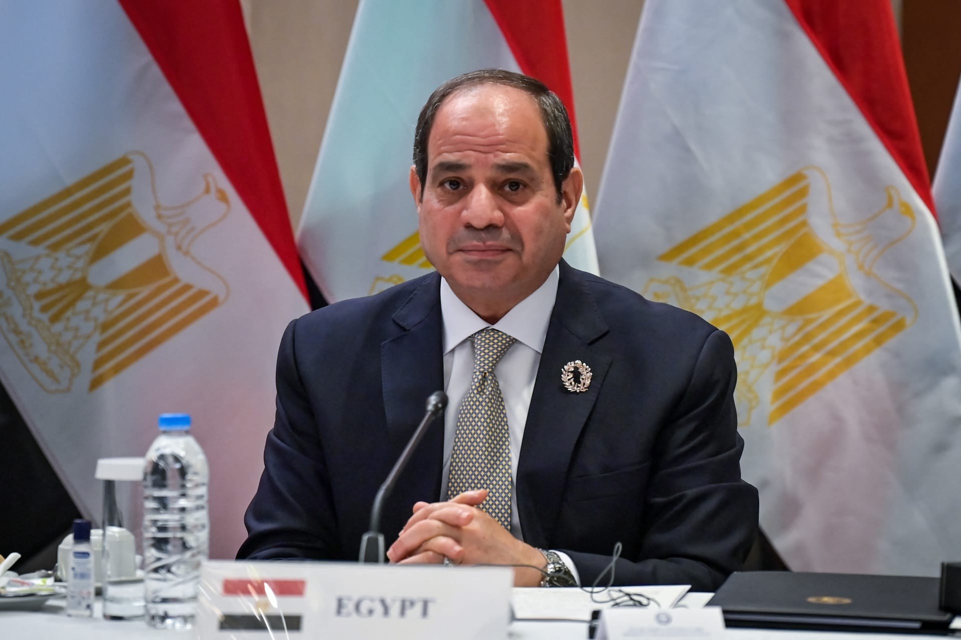 السيسي ناعيا الشيخ خليفة بن زايد: جعل الإمارات نموذجًا للتطور والحداثة