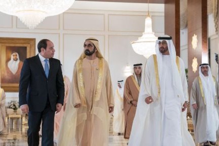 السيسي يقدم واجب العزاء في وفاة الشيخ خليفة بن زايد