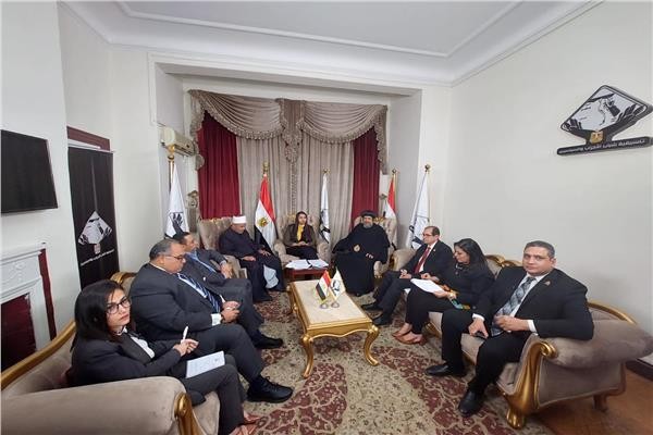 اليوم.. صالون سياسي لتنسيقية الأحزاب حول قرار رفع فائدة الفيدرالي الأمريكي