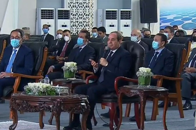 شاهد .. السيسي: اتعمل في 500 سنة أنجزناه في 5 سنين بمشروع مستقبل مص
