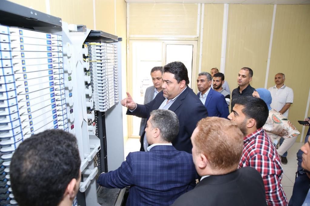 الرئيس التنفيذي للمصرية للاتصالات يتفقد أعمال تطوير الشبكة في القاهرة الجديدة