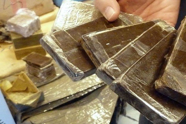 القبض على تاجر مخدرات بحيازته حشيش بحلوان