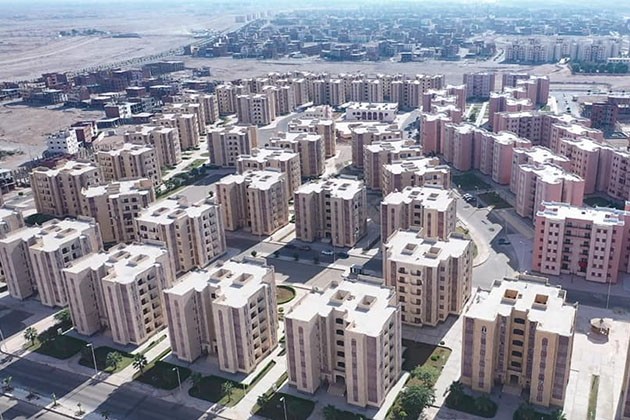 وزير الإسكان يتابع المشروعات الجارية بمدينتي قنا الجديدة وغرب قنا