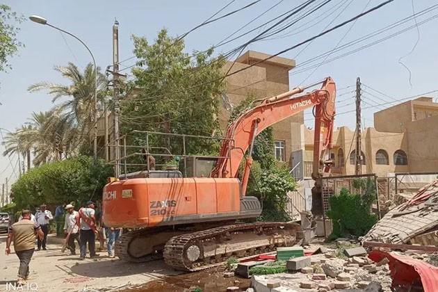 انهيار مطعم وسط بغداد ومحاصرة أشخاص داخل المبني