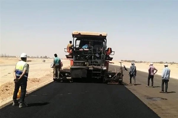 الإسكان: تنفيذ 50% من أول طريق يربط سفنكس الجديدة بالشبكة الإقليمية السريعة