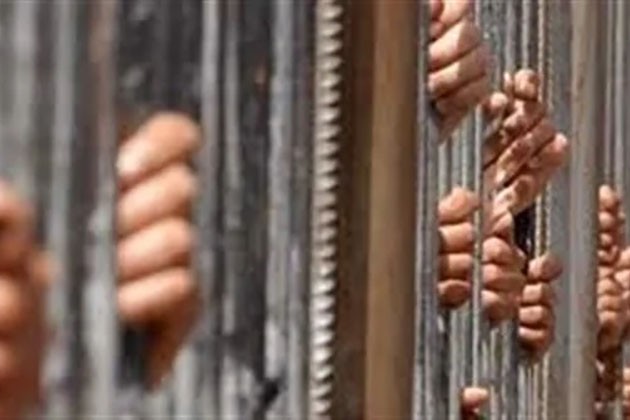 حبس 12 عاطلا لحيازتهم مواد مخدرة في القليوبية
