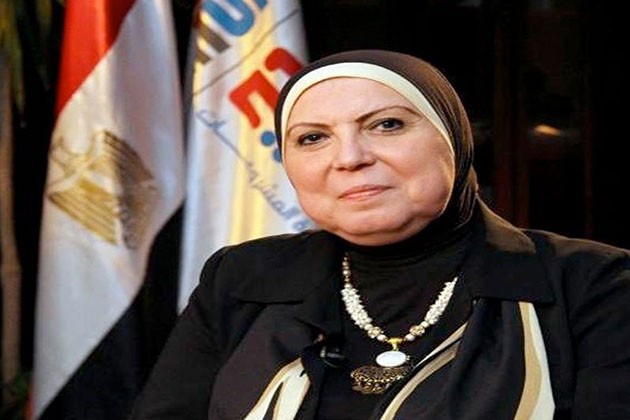 وزيرة التجارة والصناعة تتفقد جناح هيئة التنمية الصناعية في ختام فعاليات المؤتمر السنوى لمجموعة البنك الإسلامى للتنمية