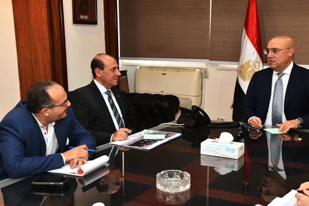 وزير الإسكان يتابع تقدم الأعمال بمشروع سد ومحطة