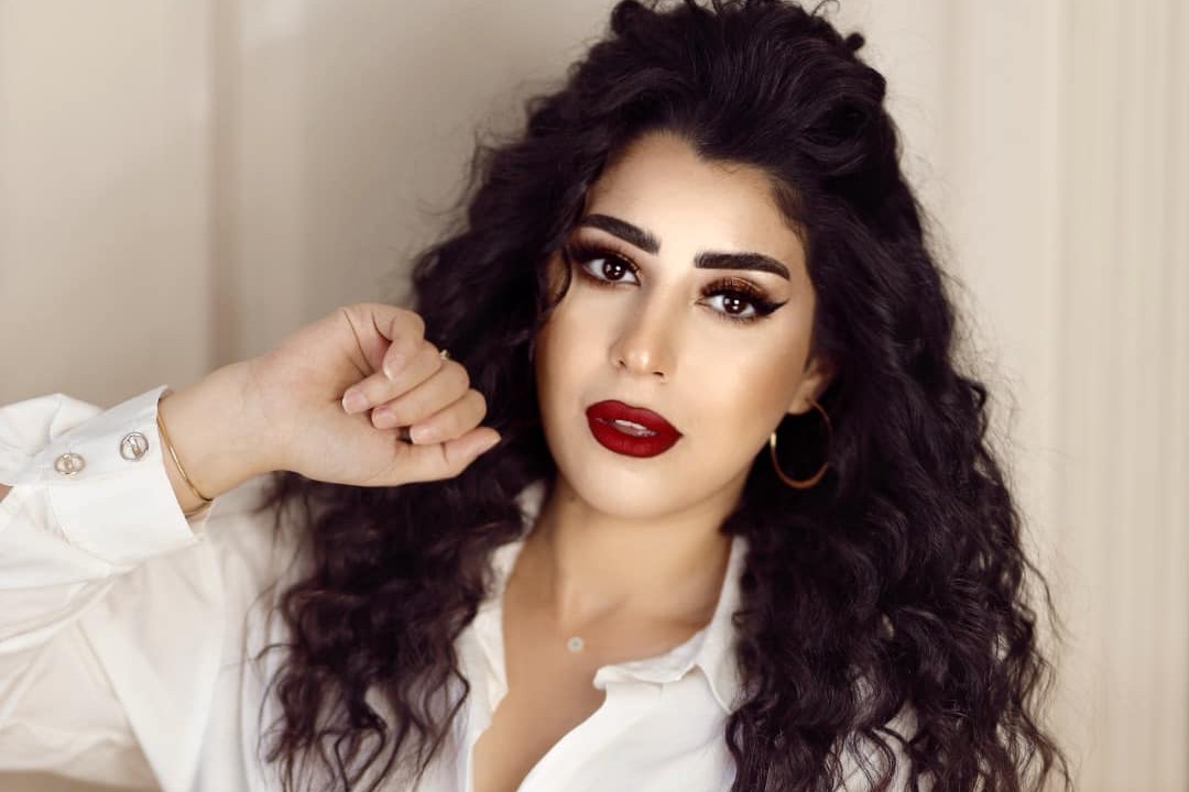 آيتن عامر تطلب من الجمهور التغير ..صور