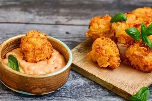 بمذاق لا يقاوم.. طريقة عمل بوب كورن الدجاج في البيت