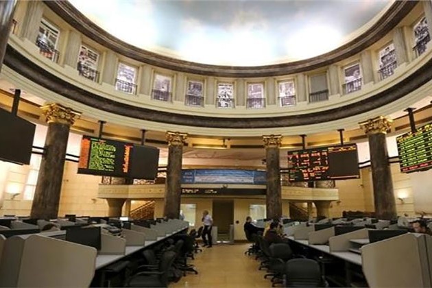 تباين مؤشرات البورصة في مستهل تعاملات الخميس