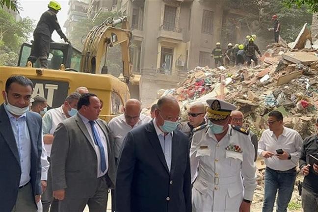 استخراج الجثة السادسة من أسفل عقار الوايلي المنهار