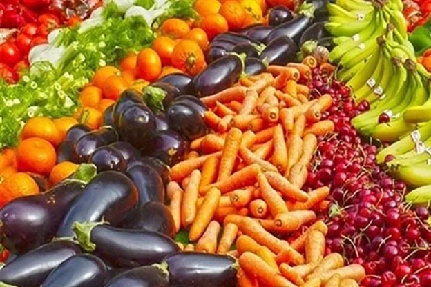 أسعار الخضروات والفاكهة بالأسواق اليوم السبت