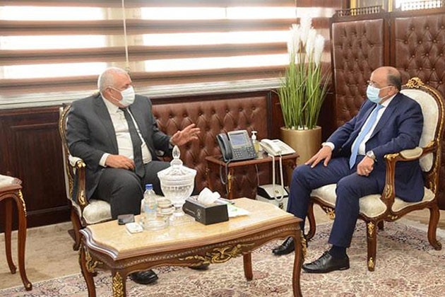 وزير التنمية يتابع موقف توريد القمح ومعدلات تنفيذ المشروعات التنموية والخدمية في الوادي الجديد
