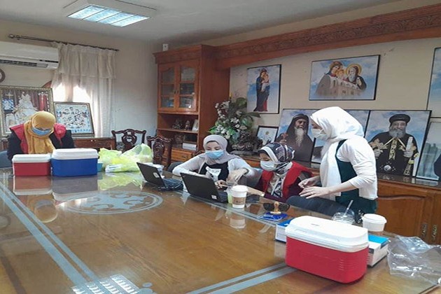 تطعيم 220 ألف مواطن ضد كورونا بحملة طرق الأبواب