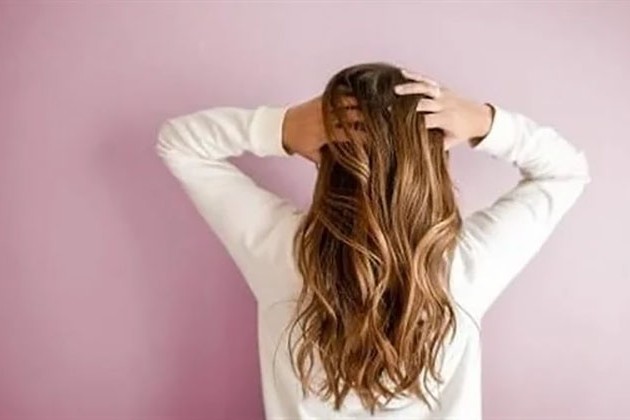 أهم الأطعمة للحصول على شعر صحي
