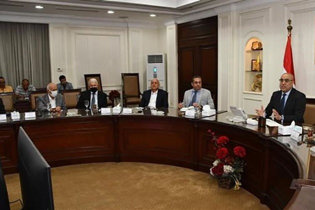 الجزار يلتقي شركات المقاولات العاملة بمشروعات العاصمة الإدارية الجديدة