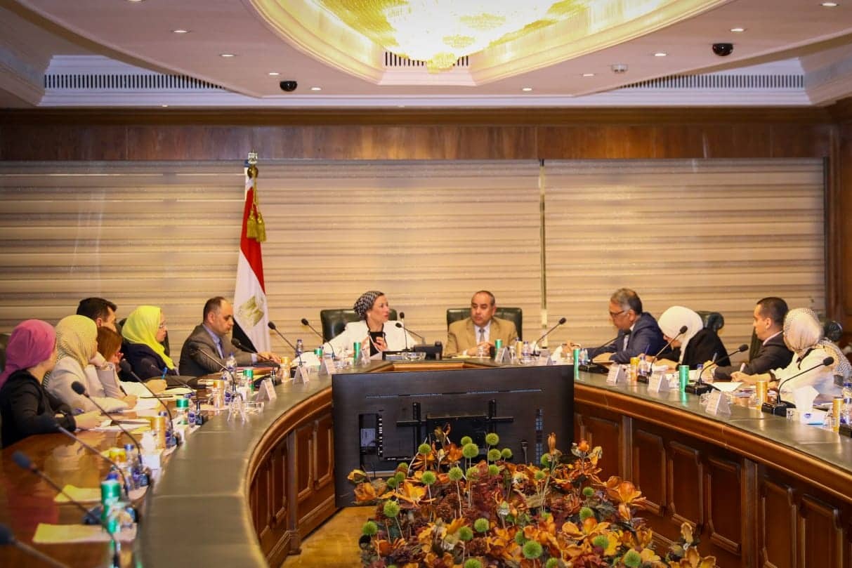 وزير الطيران يعلن توفير كافة التسهيلات والخدمات لإنجاح قمة المناخ