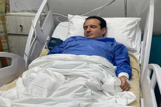 نجل الفنان محمد ثروت يكشف تفاصيل حالة والده الصحية