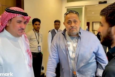 بالفيديو ..لحظة وصول جورج وسوف إلى جدة لإحياء حفل غنائي ضخم