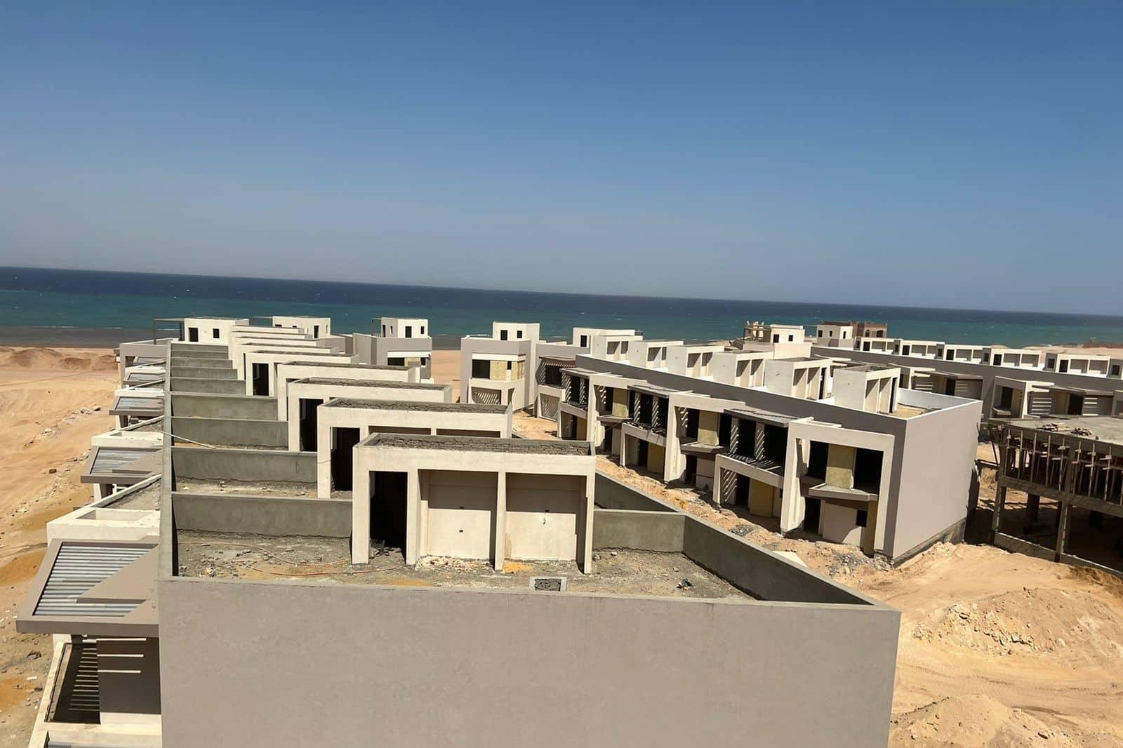 «ATRIC DEVELOPMENTS» ترتفع بمعدلات التنفيذ بمشروع «BOHO» بالعين السخنة وتصل لـ70%