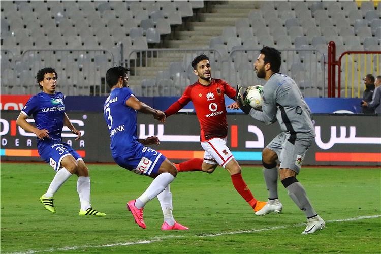 الأهلي ضد سموحة.. موعد المباراة والقنوات الناقلة والتشكيل المتوقع