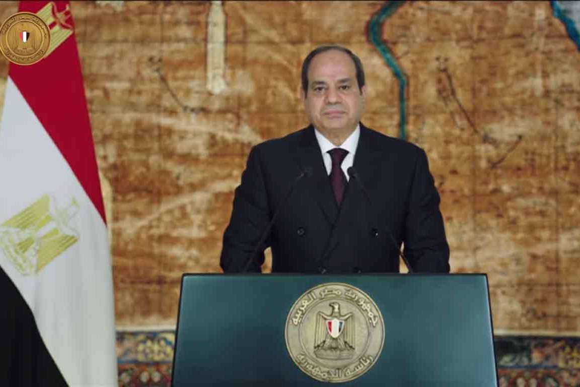 السيسي لـ شعب مصر: ثقتي كاملة بأننا سنعبر الأزمات الدولية الراهنة ونواصل مسيرة بناء الدولة