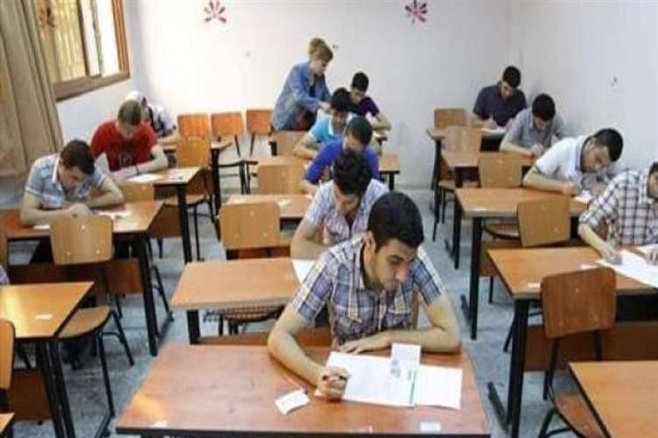 من داخل دورة مياه.. القصة الكاملة لتسريب امتحان اللغة الإنجليزية للثانوية العامة