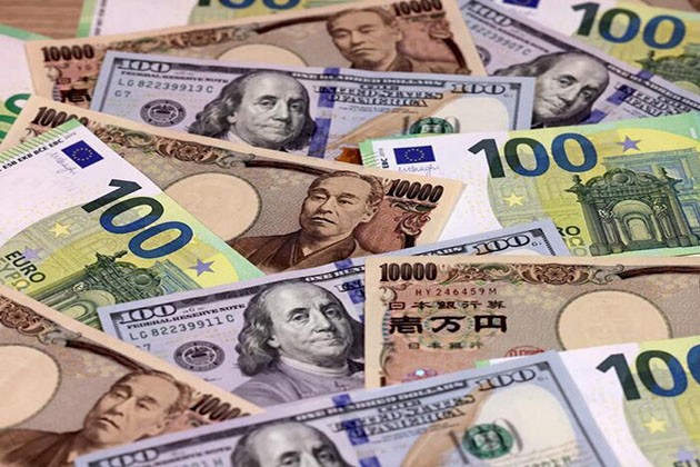 الدولار يرتفع لأعلى مستوى له أمام الين منذ 24 عامًا