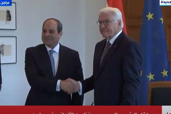 شاهد .. السيسي يلتقي نظيره الألمانى فى القصر الرئاسى ببرلين