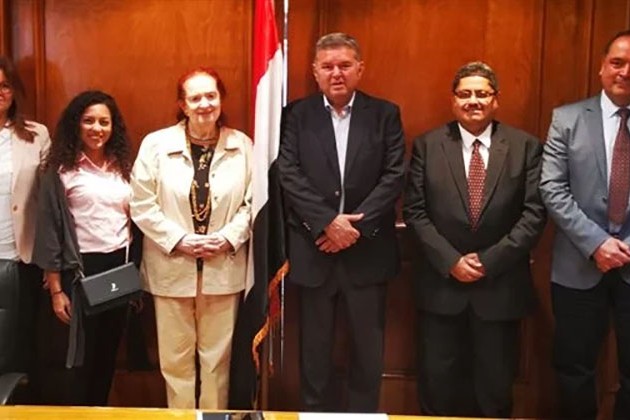 قطاع الأعمال: تحويل مصنع غزل مغلق بالفيوم لمجمع ملابس جاهزة