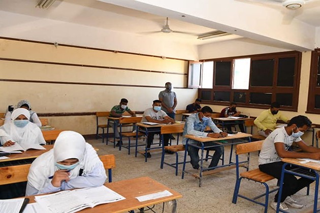 بدء امتحان الجبر والهندسة الفراغية لطلاب الثانوية علمي رياضة