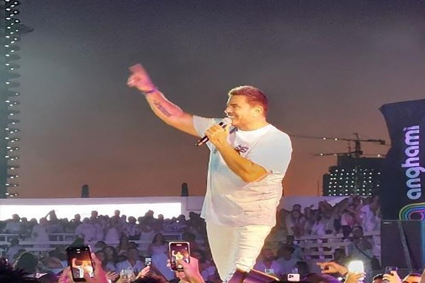 عمرو دياب يتخطى المليار استماع عبر أنغامي