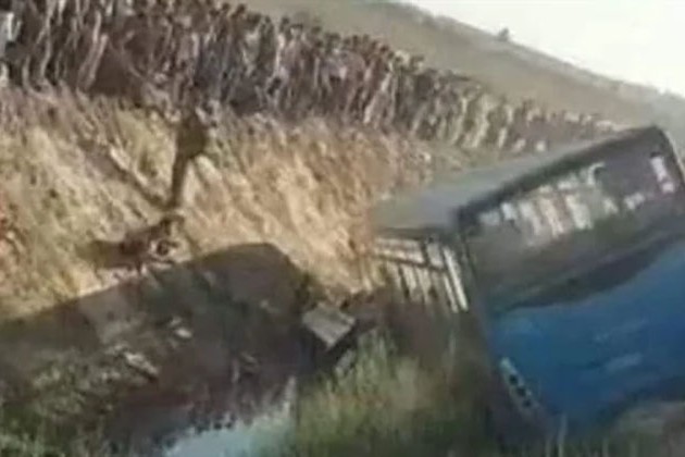 القصة الكاملة لانقلاب أتوبيس بمصرف غربي الإسكندرية