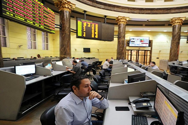 تباين مؤشرات البورصة في مستهل تعاملات الأحد
