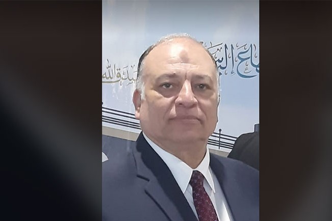 رئيس القابضة للمطارات يكرم الكوادر المتميزة بمطار القاهرة تقديرا لمجهوداتهم بموسم الحج