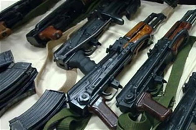الداخلية تضبط 348 قطعة سلاح بحوزة 124 متهمًا