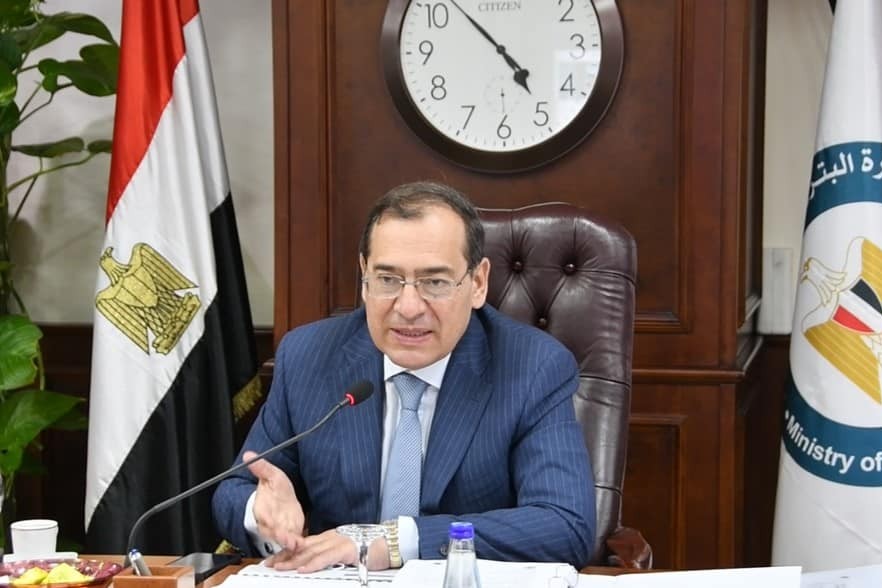 قطاع البترول يستحوذ على المصرية للحفر البحري ويضيف حفارين بحريين لأصوله