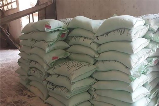 مباحث التموين تضبط 2.5 طن دقيق بلدي داخل مخبز سياحي بالجيزة