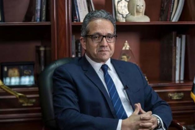 شركات السياحة تطالب العناني بكشف حقيقة
