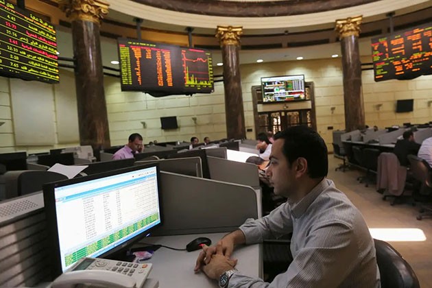 البورصة المصرية تنفذ 4 صفقات مقابل 24.92 مليار جنيه