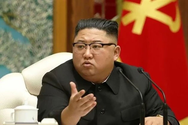 كوريا الشمالية تعلن الانتصار على كورونا وتلغي الكمامات