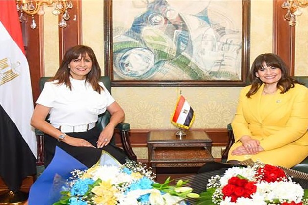 نبيلة مكرم: أدعو بالتوفيق لوزيرة الهجرة الجديدة سها ناشد