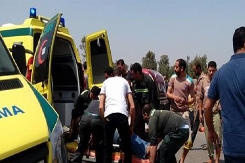 أصابة ضابط شرطة وزوجته أثر حادث تصادم بين سيارتين ملاكى بطريق الاوتستراد